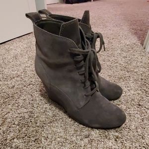 Dolce Vita Gray Suede booties 7.5